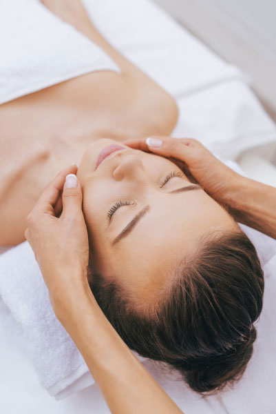 Mucabhyanga-Massage für Kopf, Gesicht und Nacken